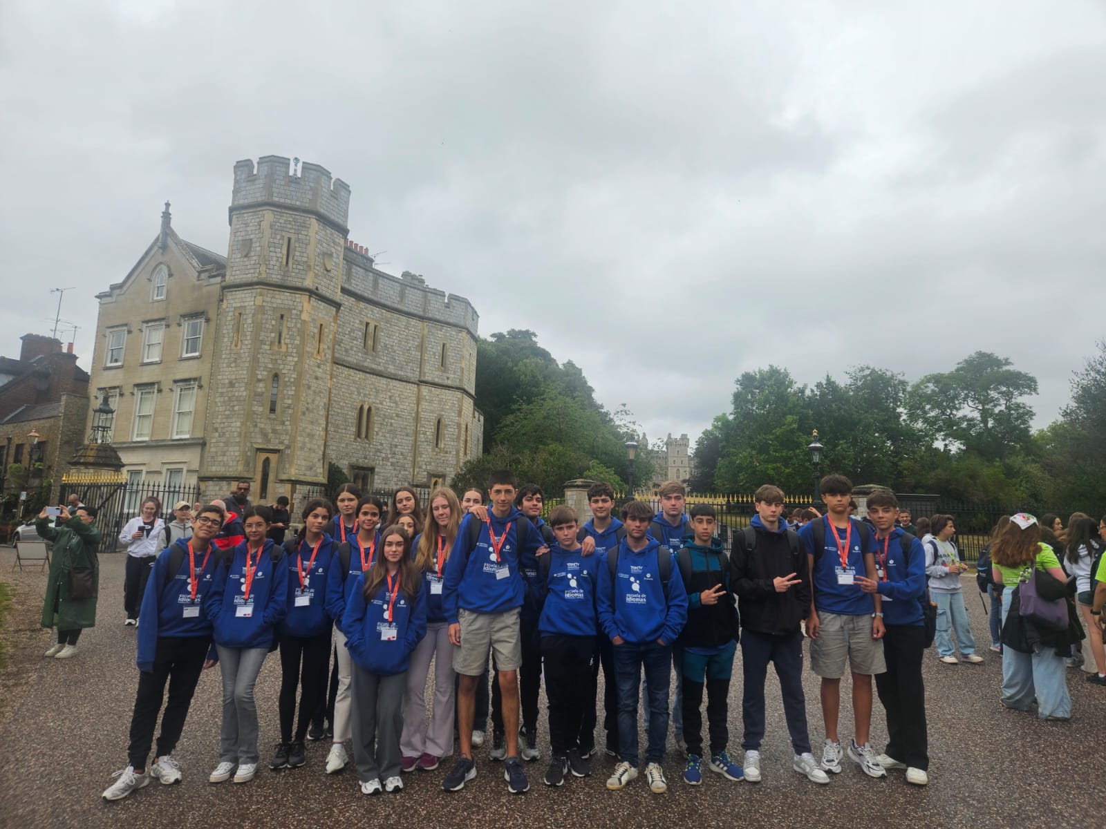 WhatsApp Image 2025-11-19 at 14.32.00 (5)